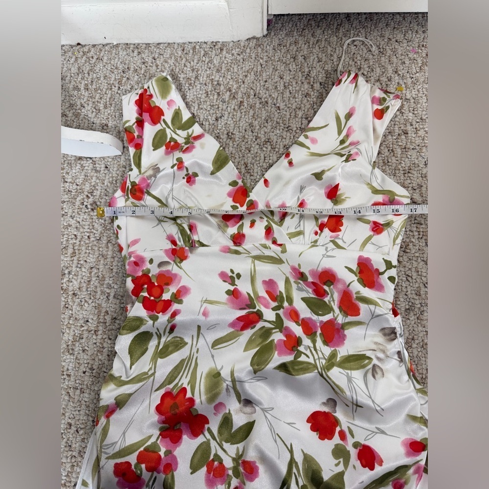 Maggy L Satin Floral Dress in Red and Green size 8 - Picture 5 of 5
